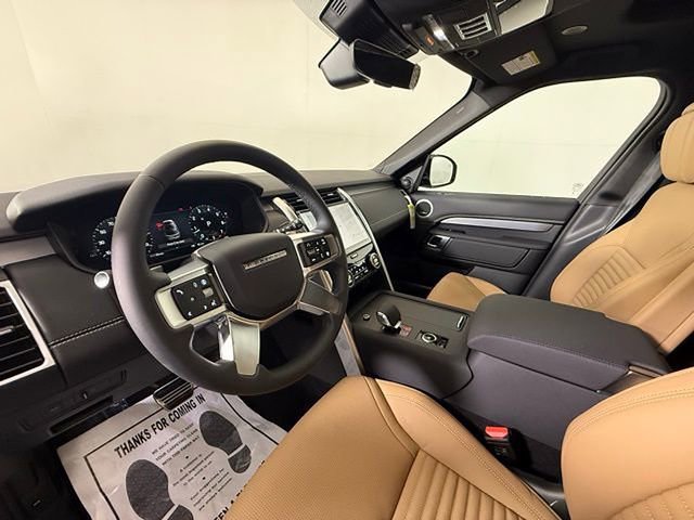 2025 Land Rover Discovery Dynamic SE