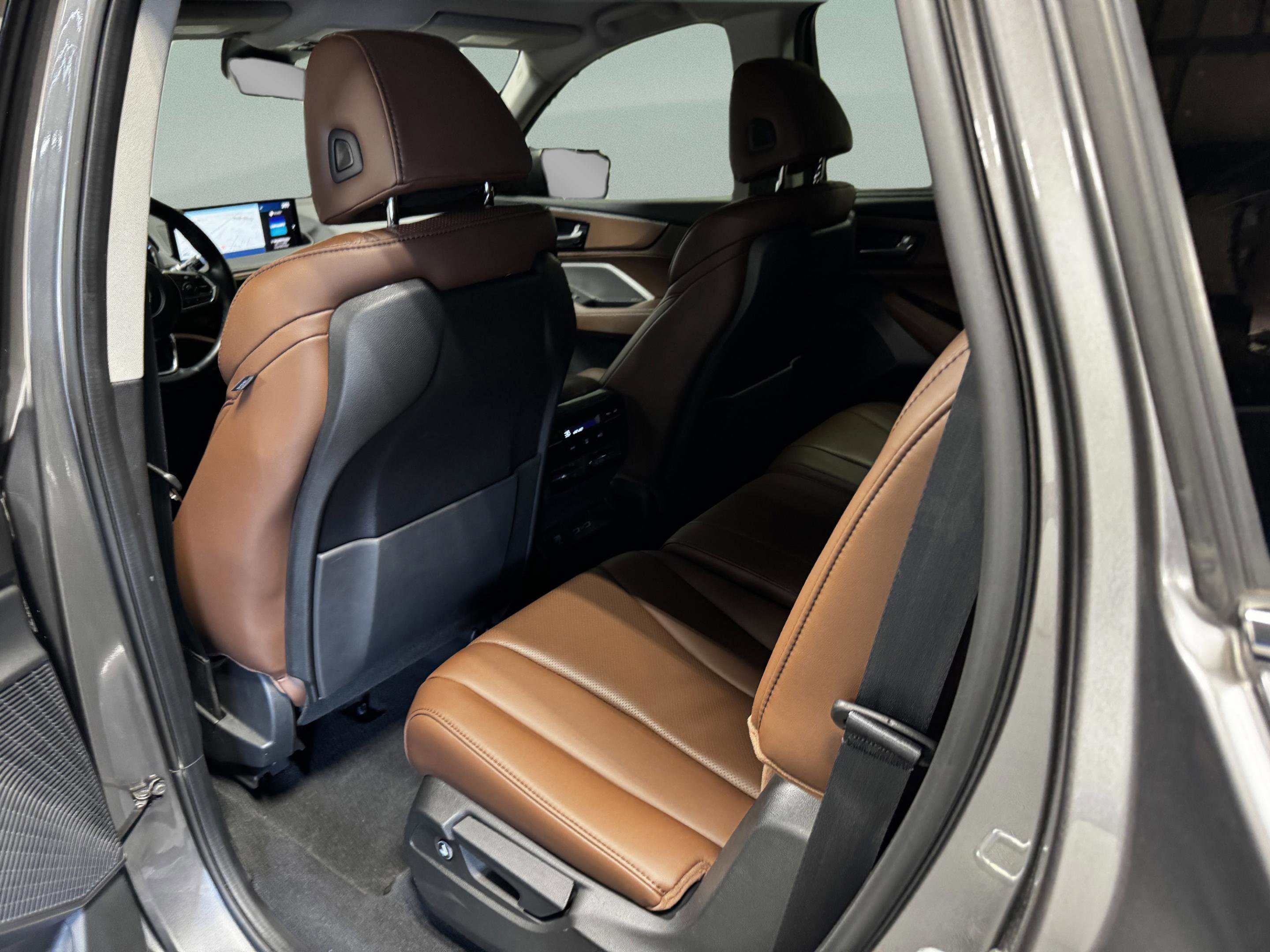 2023 Acura MDX FWD w/ Technology Package