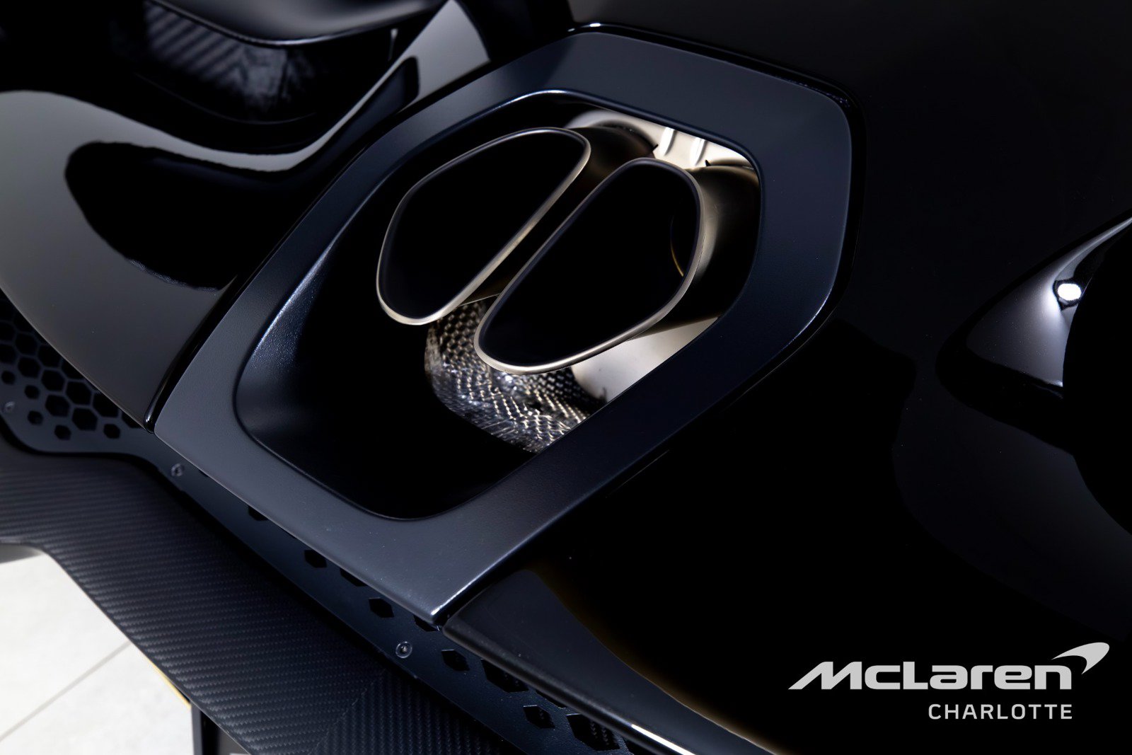 Used 2019 McLaren Senna photo 38