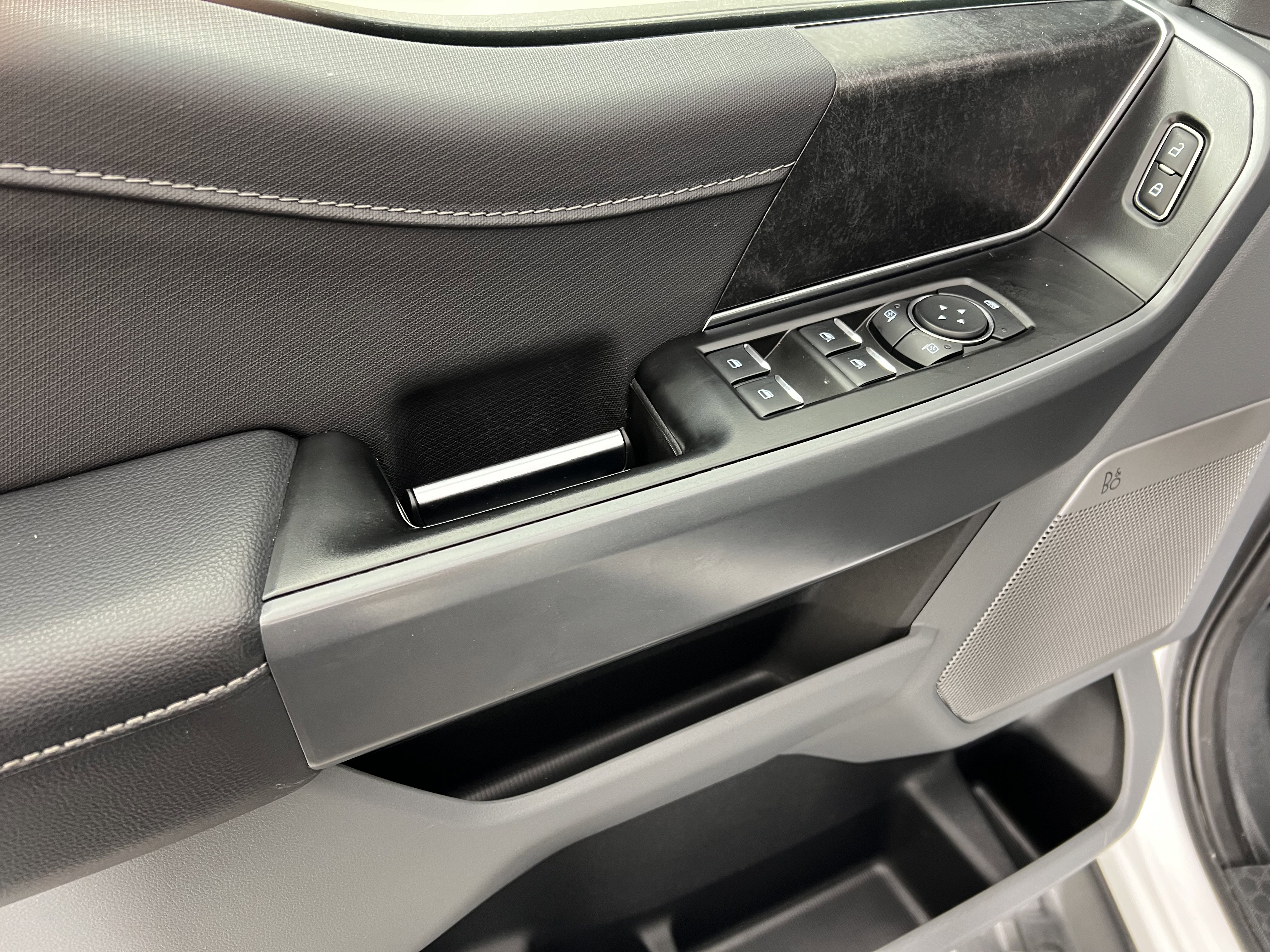 2024 Ford F150 Lightning Flash