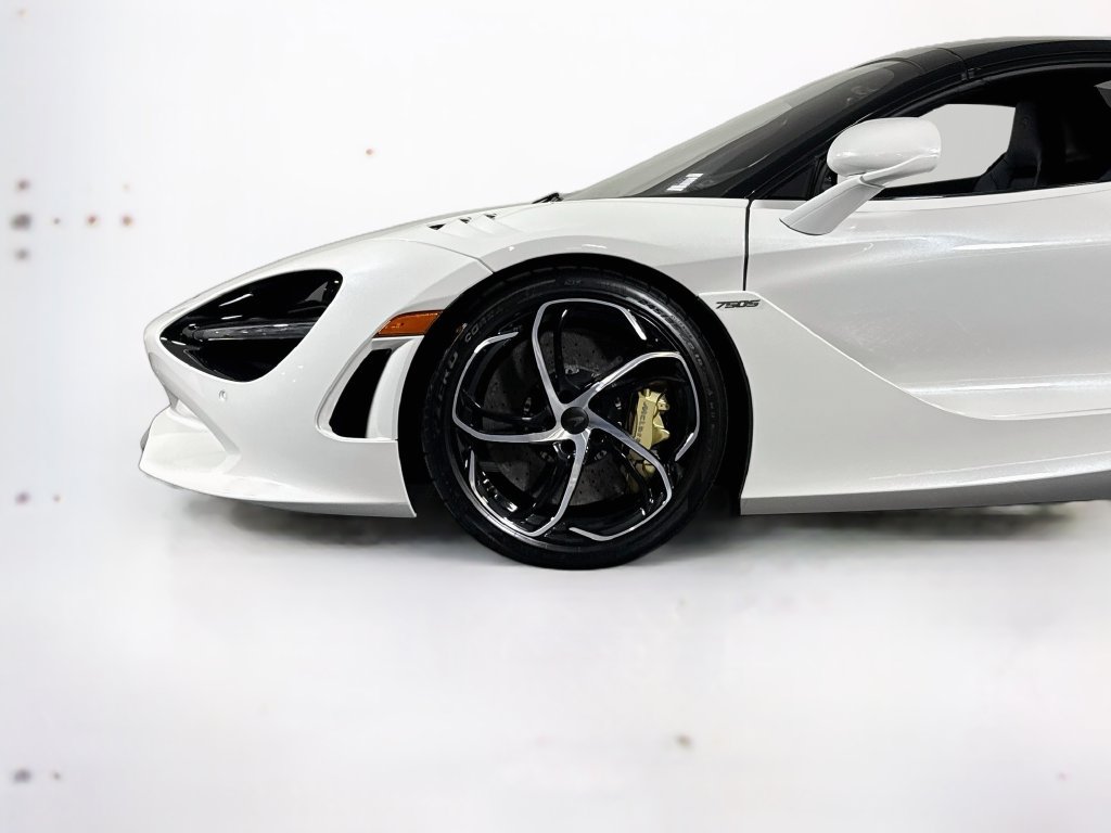 Used 2025 McLaren 750S Spider photo 27