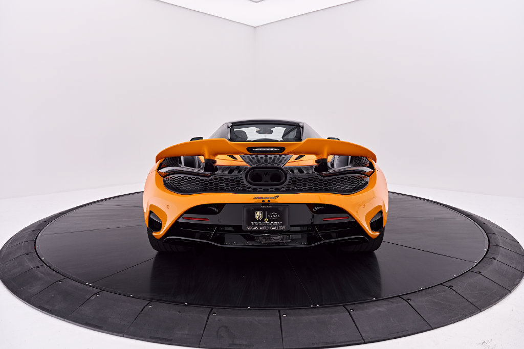 Used 2025 McLaren 750S Spider photo 17