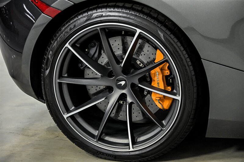 Used 2019 McLaren 720S photo 13