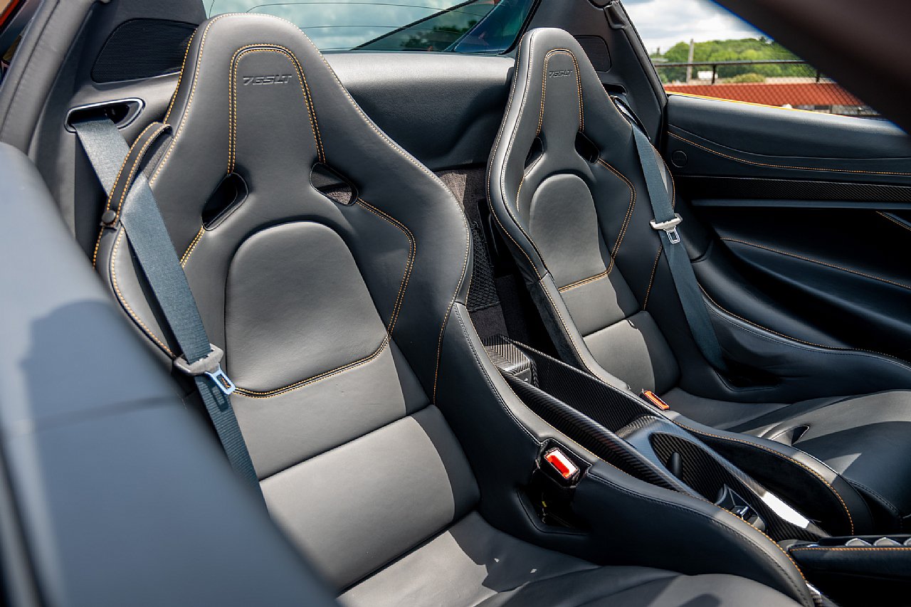Used 2022 McLaren 765LT photo 27