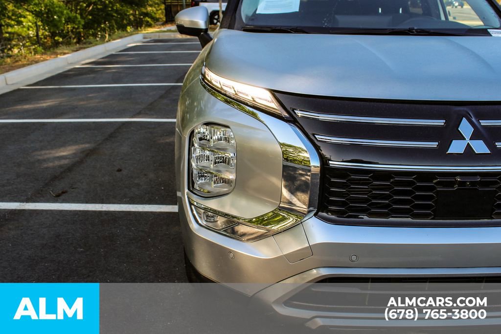 2025 Mitsubishi Outlander SE