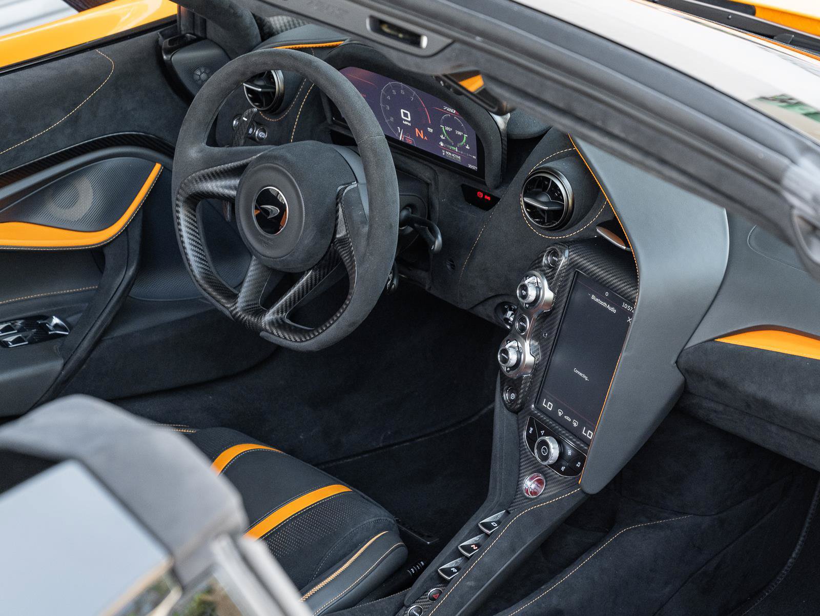 Used 2022 McLaren 720S Performance photo 40