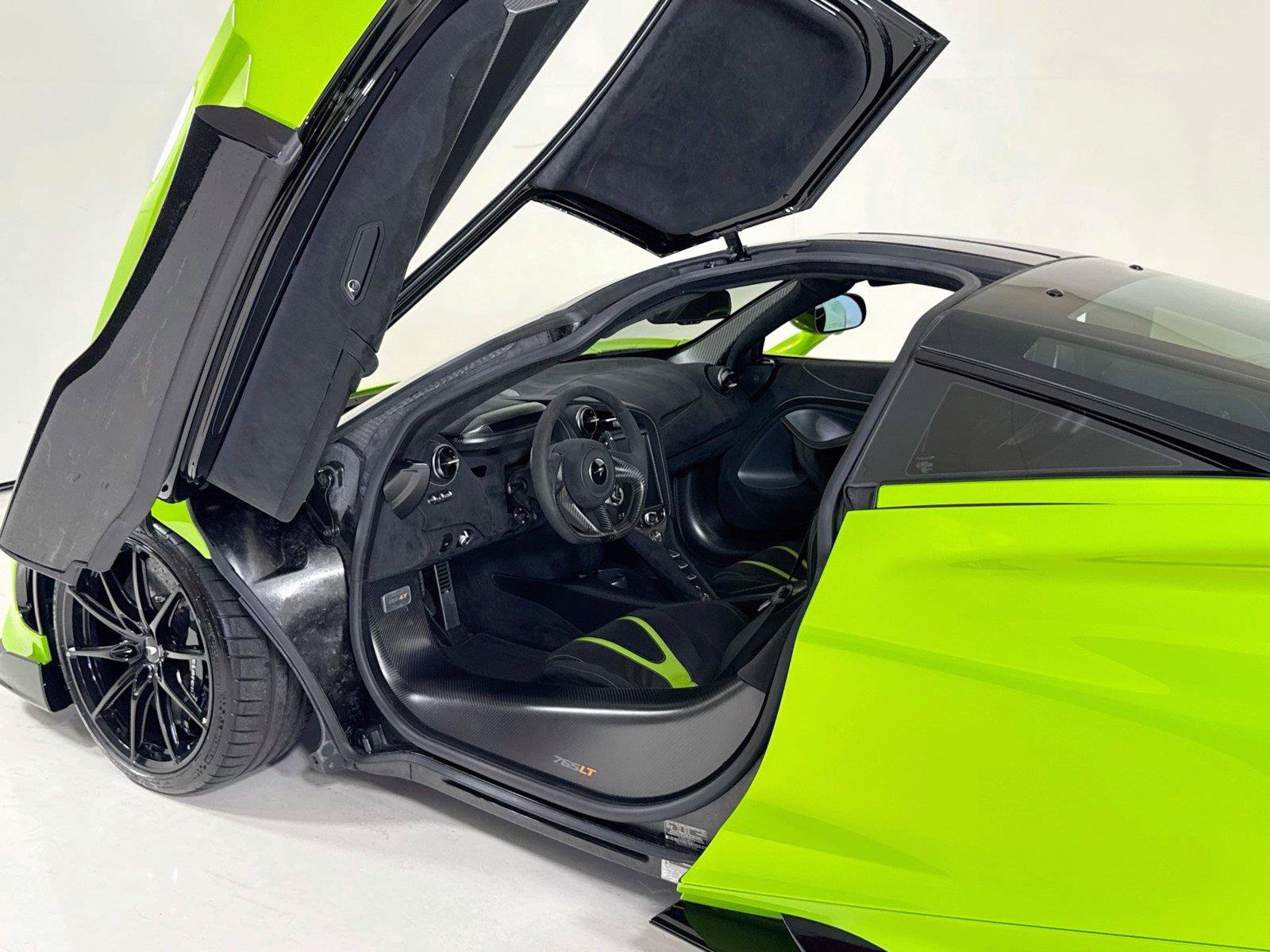 Used 2021 McLaren 765LT photo 11