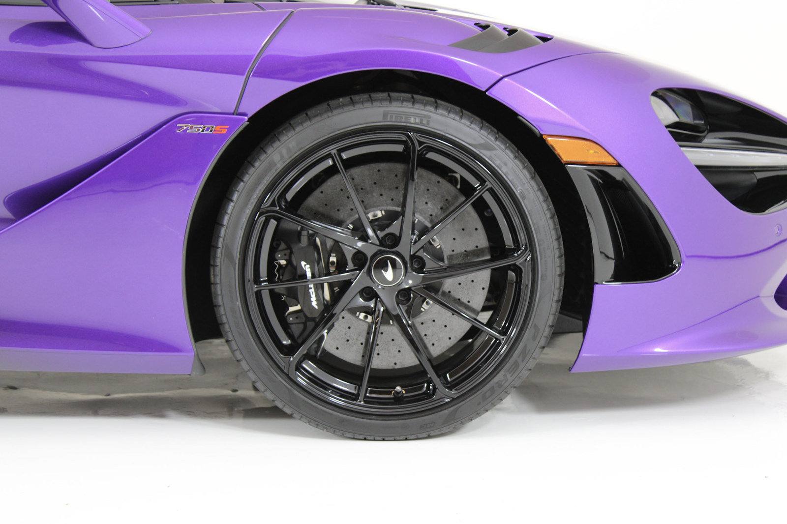 Used 2024 McLaren 750S photo 30