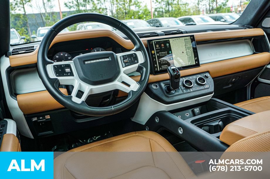 2023 Land Rover Defender 130 SE