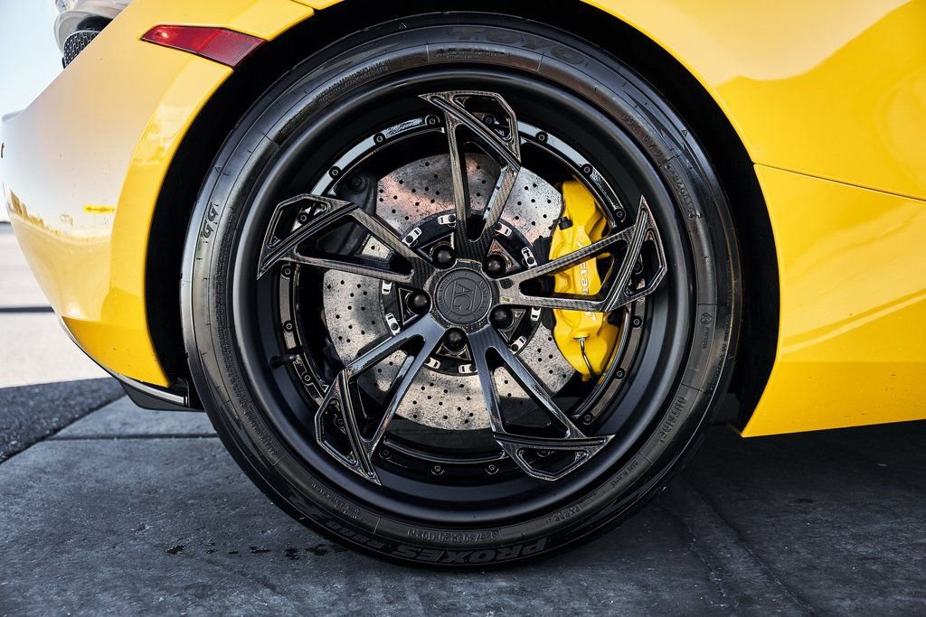 Used 2019 McLaren 720S photo 26