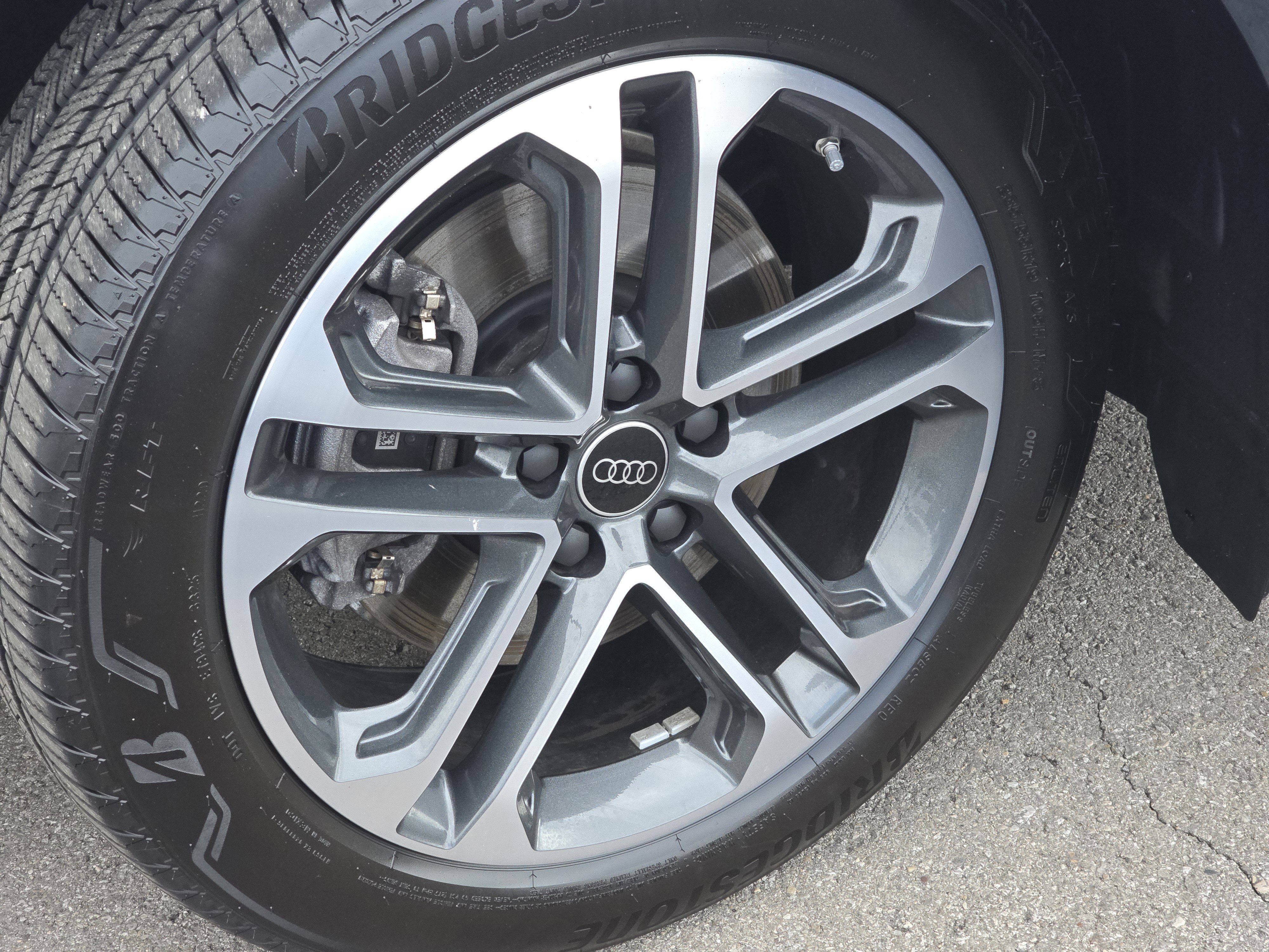 2025 Audi Q5 Premium