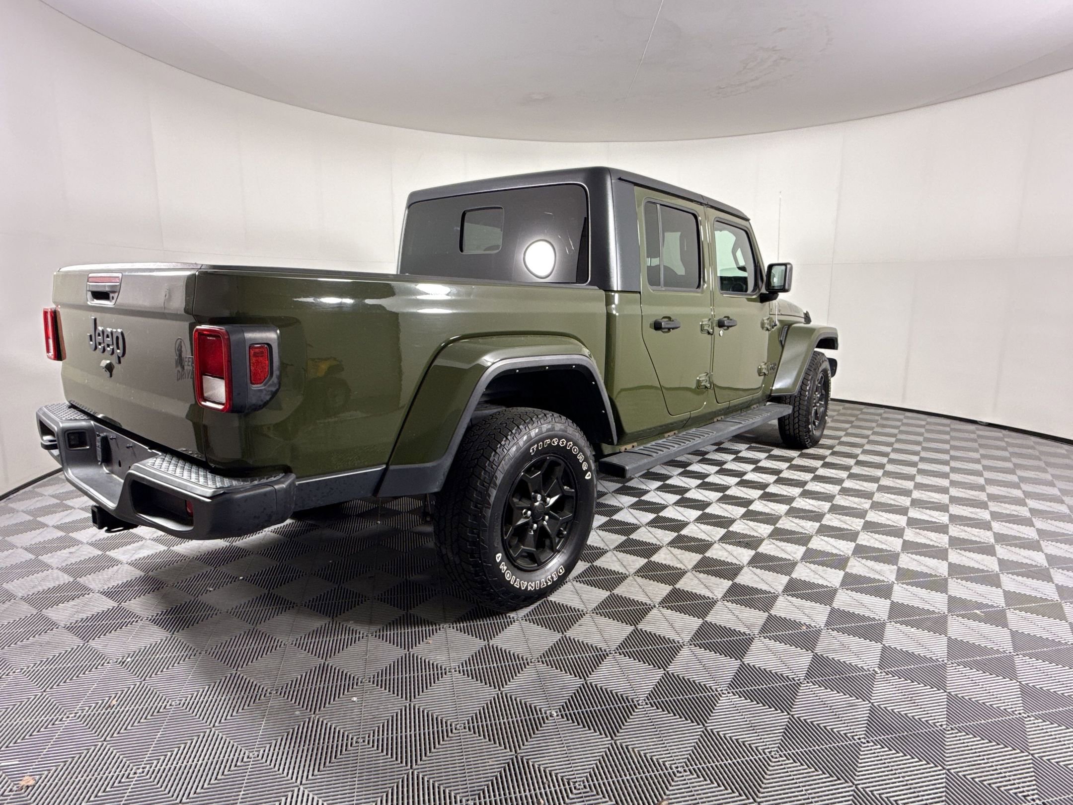 2021 Jeep Gladiator Willys