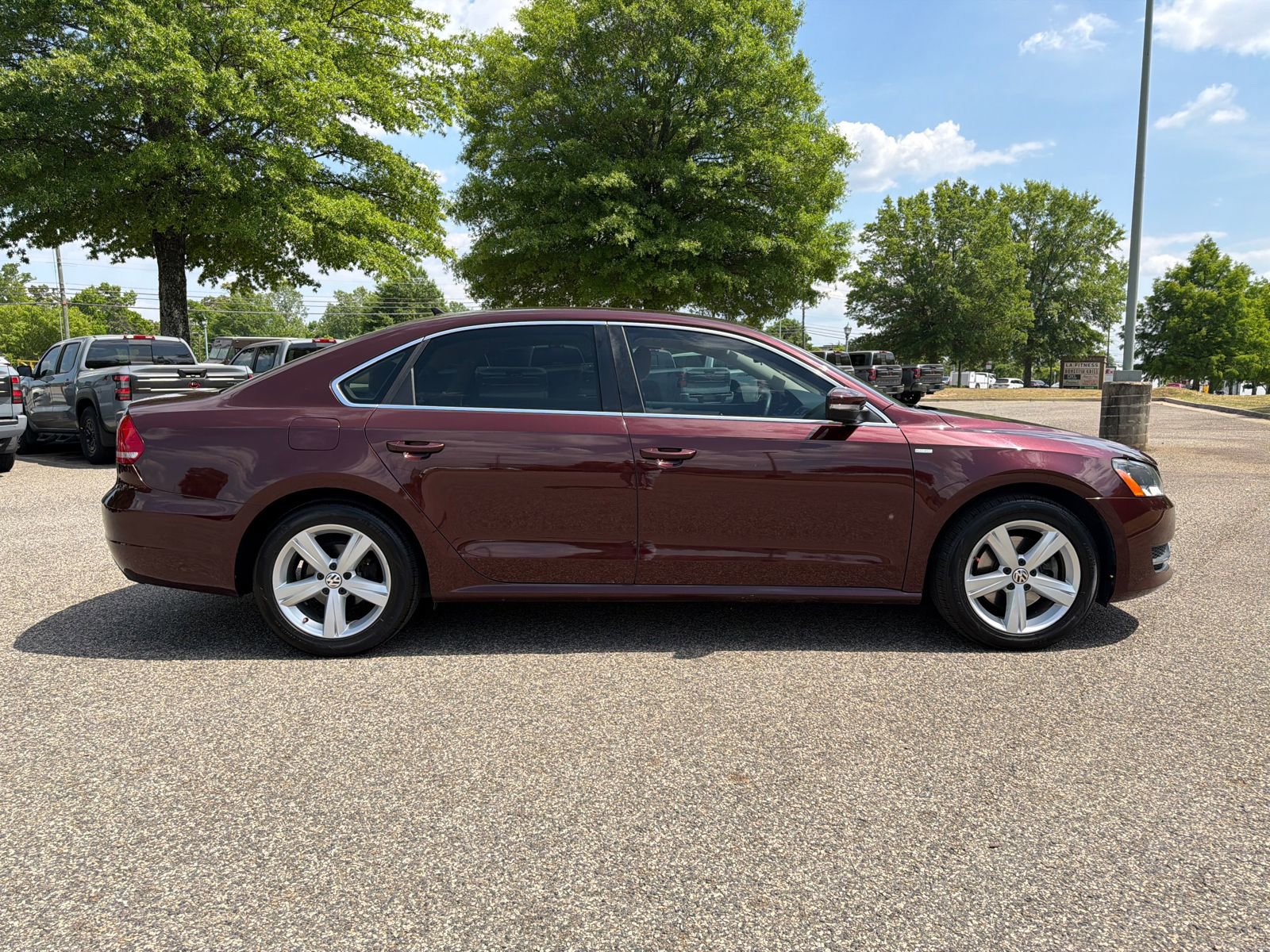 2014 Volkswagen Passat 1.8T Wolfsburg Edition