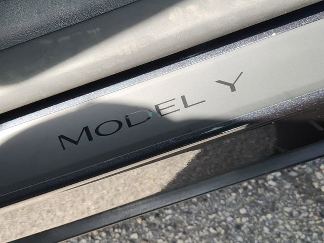 2024 Tesla Model Y Performance