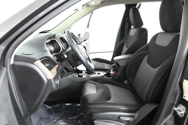 2017 Jeep Cherokee Sport