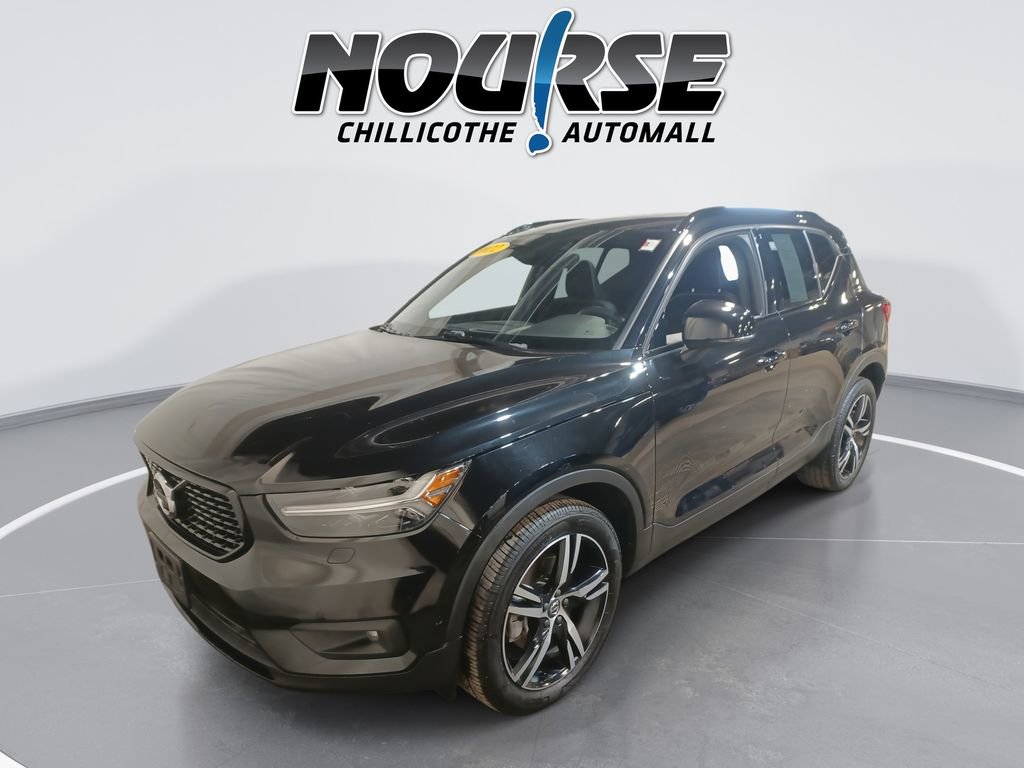 2022 Volvo Xc40 T5 R-Design