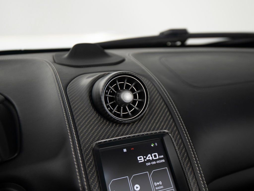 Used 2016 McLaren 675LT Spider photo 21