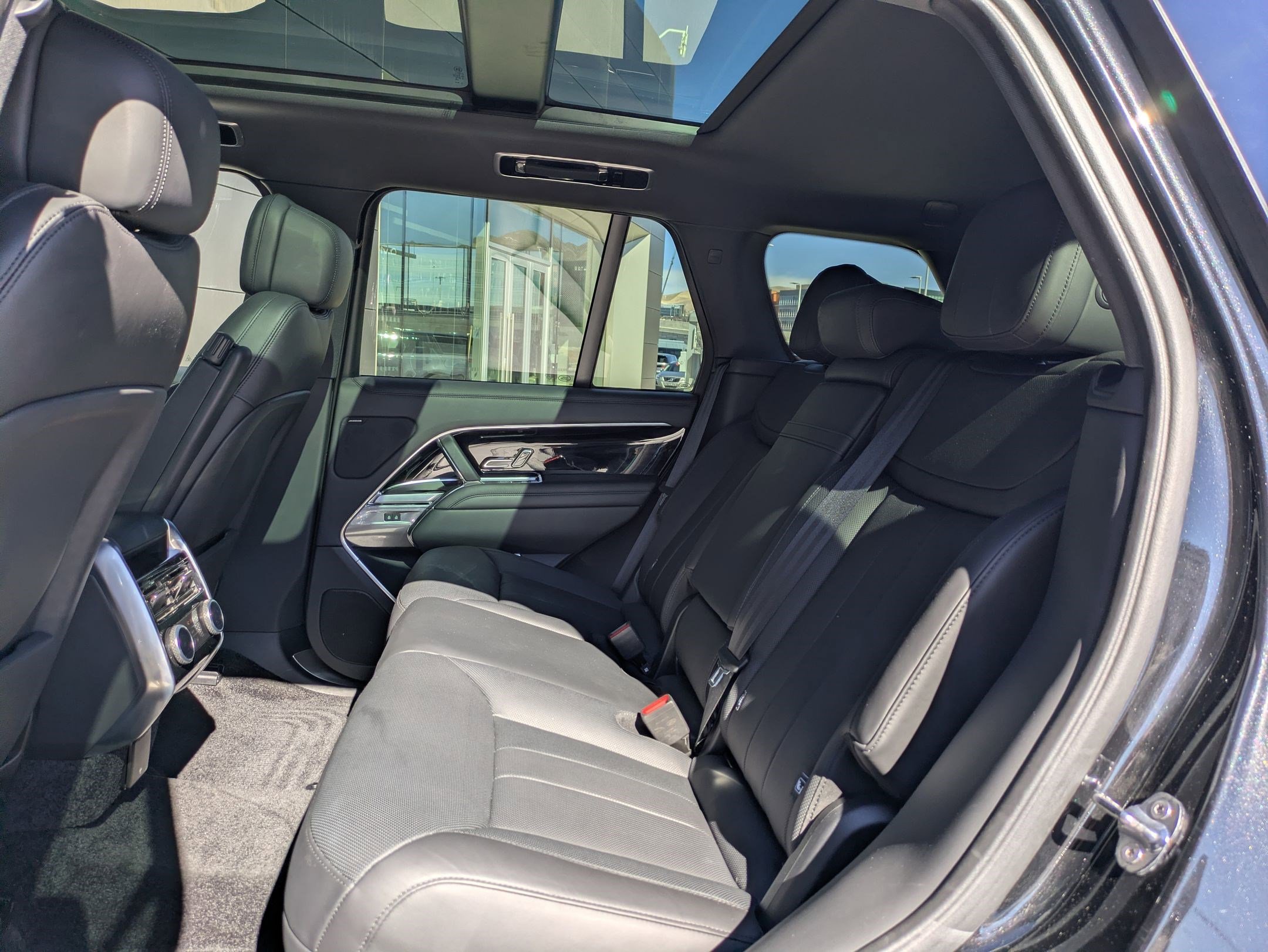 2024 Land Rover Range Rover SE