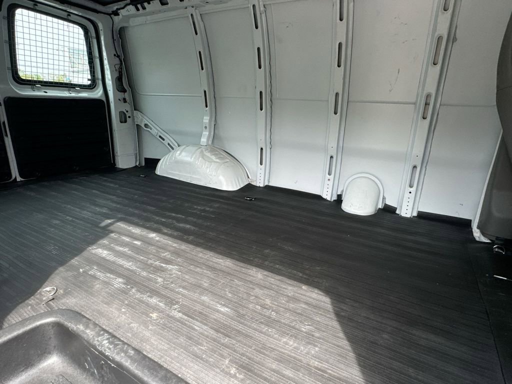 2024 GMC Savana 2500