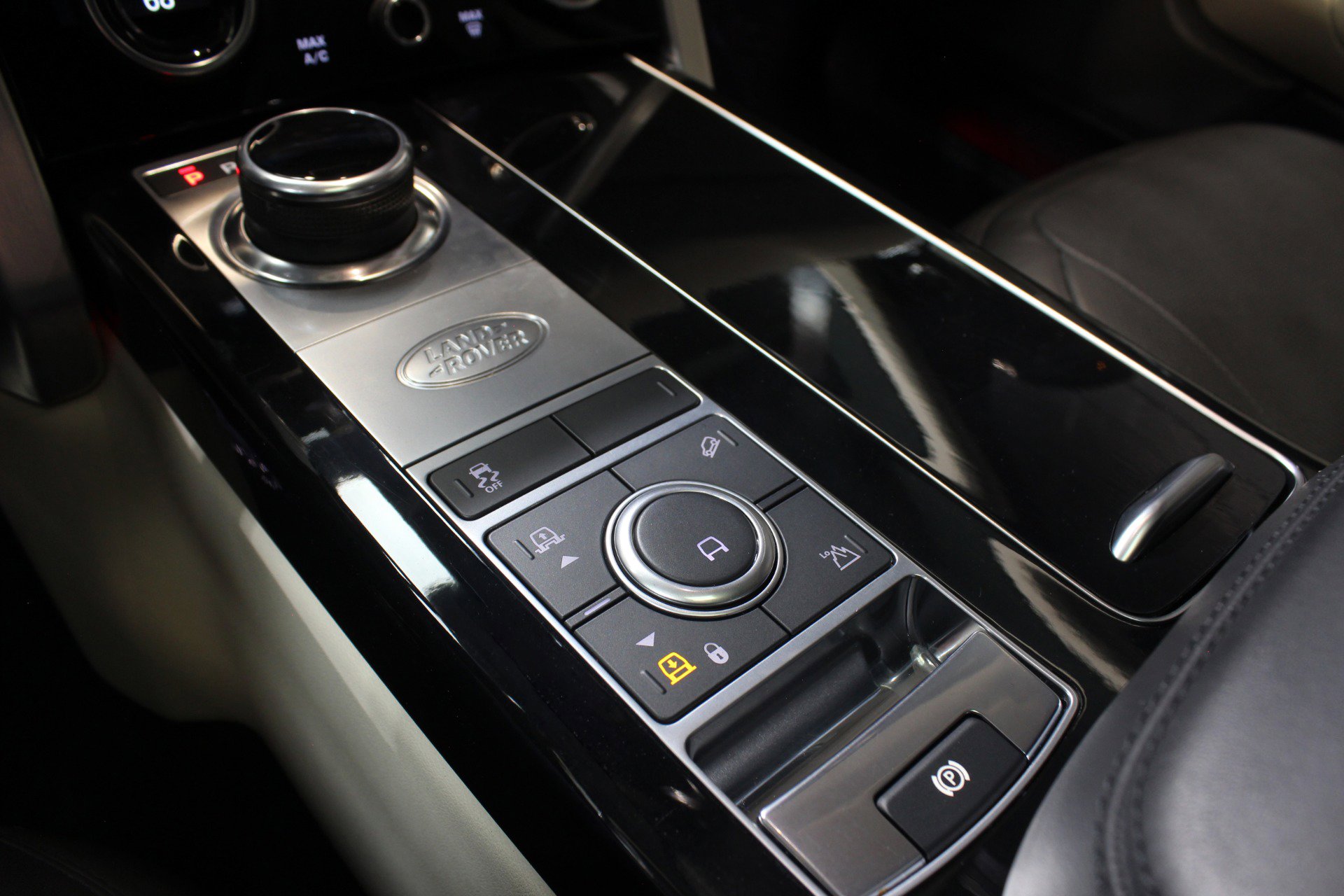 2021 Land Rover Range Rover Westminster Edition