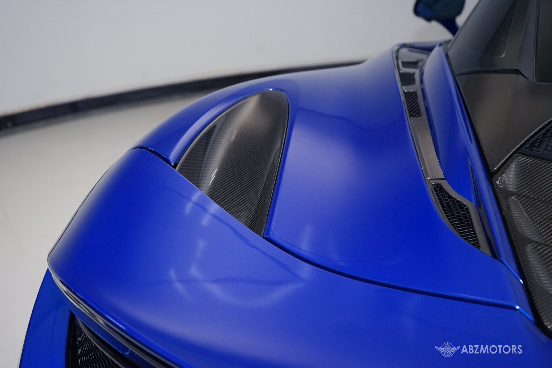 Used 2018 McLaren 720S Performance photo 12