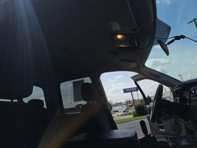 2004 Dodge Ram 2500 Truck SLT