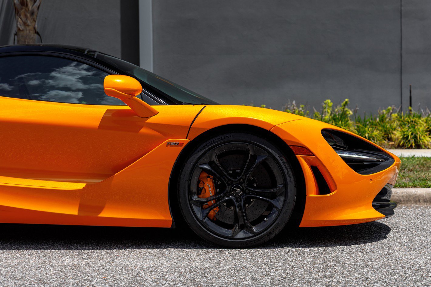 Used 2019 McLaren 720S Luxury photo 10