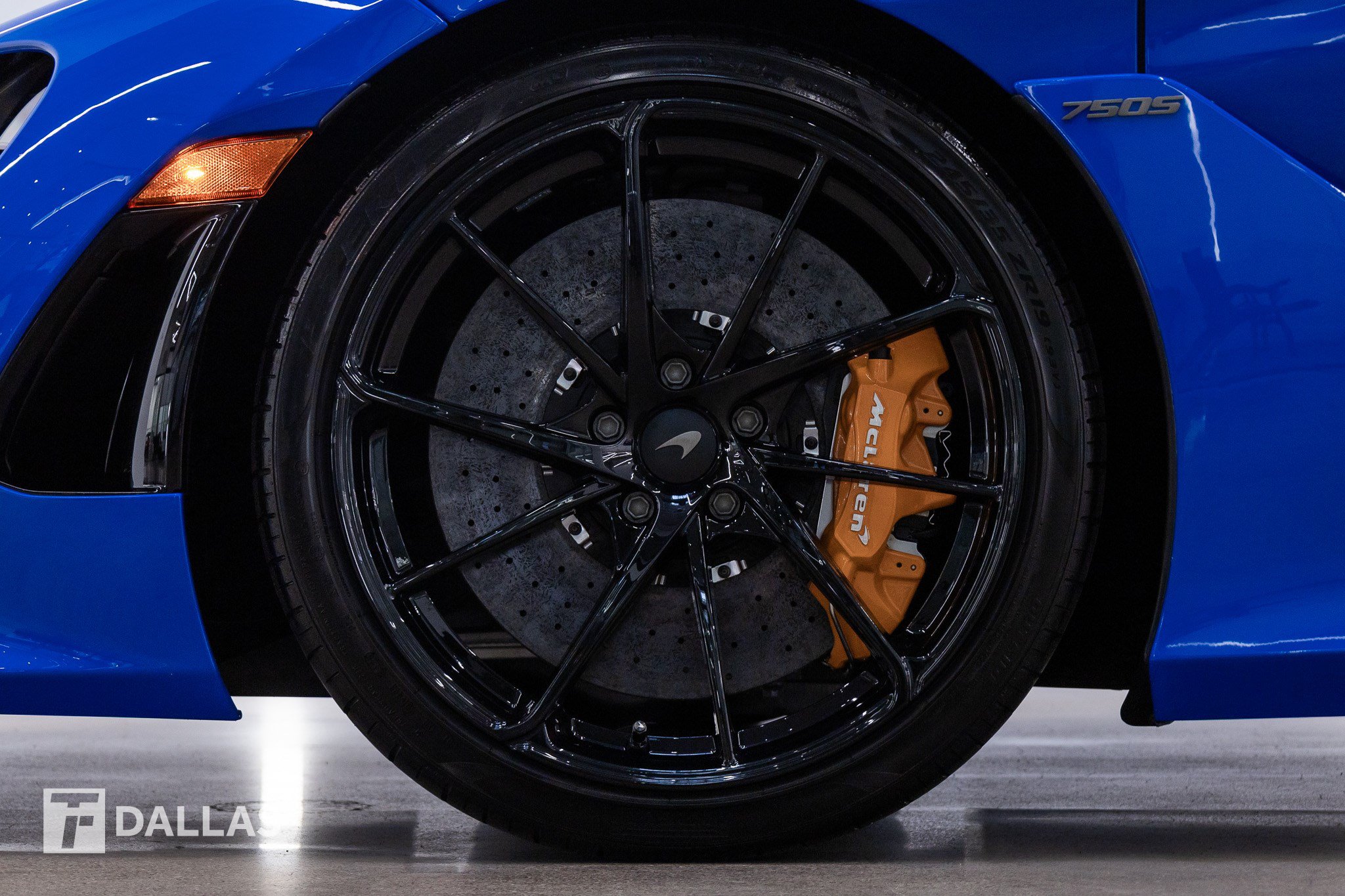 Used 2027 McLaren 750S Spider photo 6