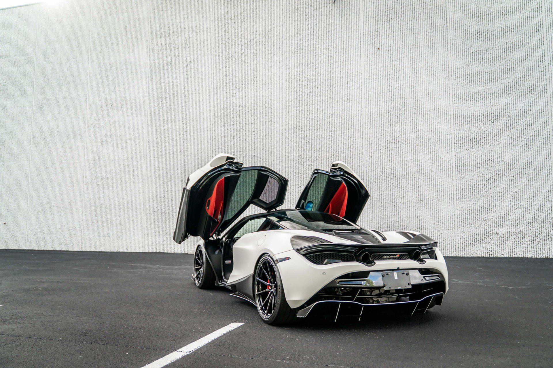 Used 2018 McLaren 720S Performance photo 41