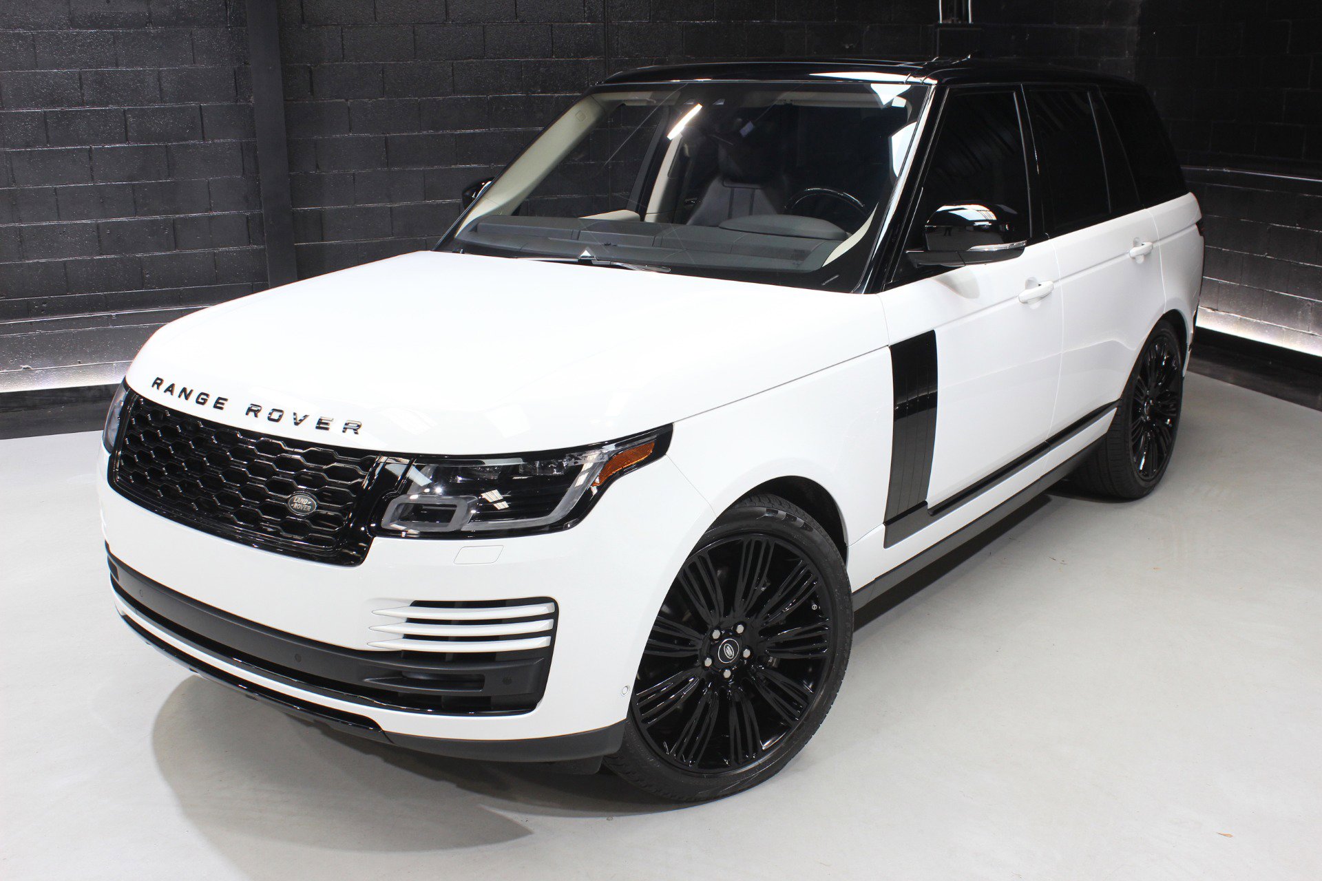 2021 Land Rover Range Rover Westminster Edition