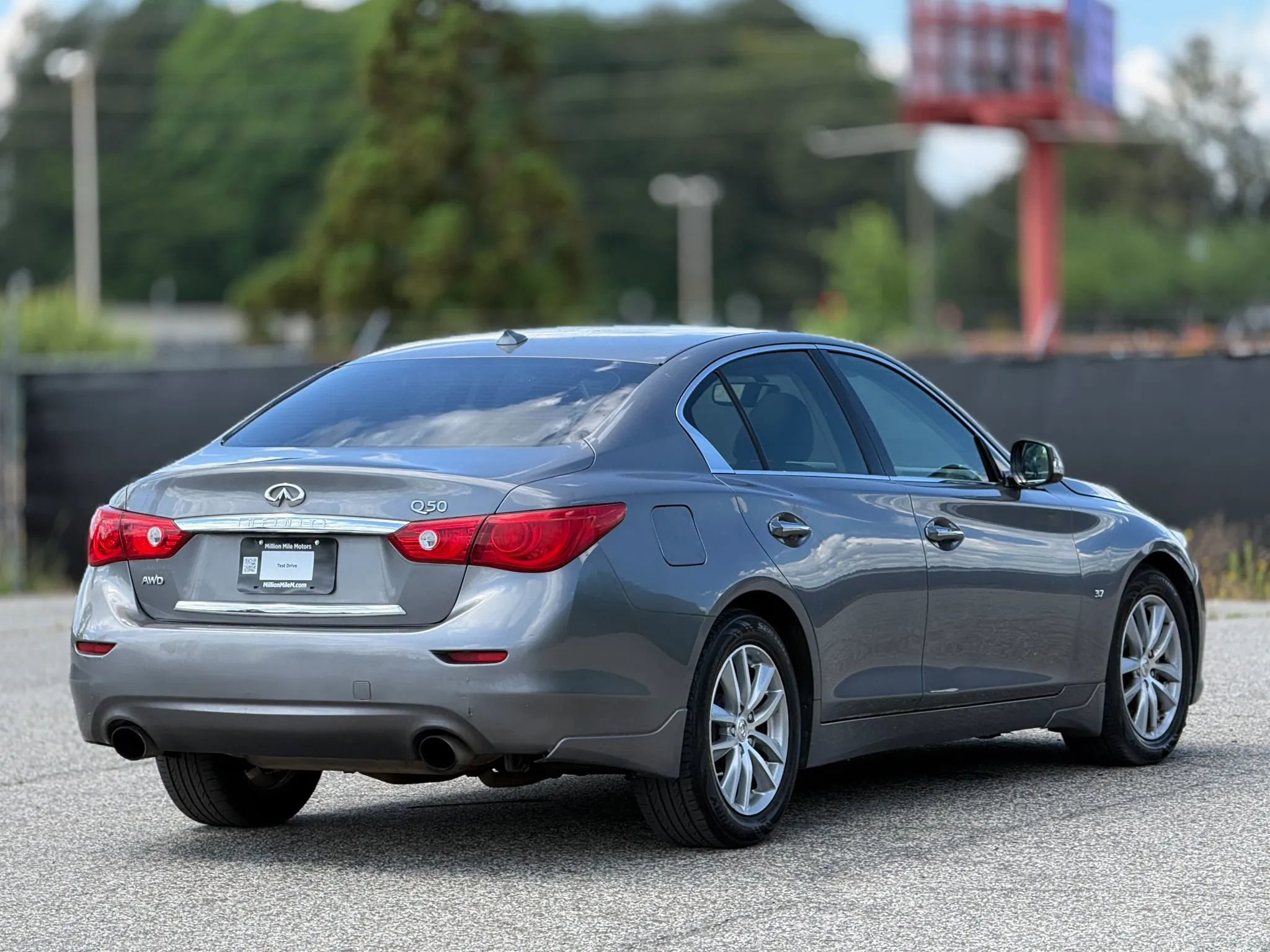 2015 INFINITI Q50 Premium