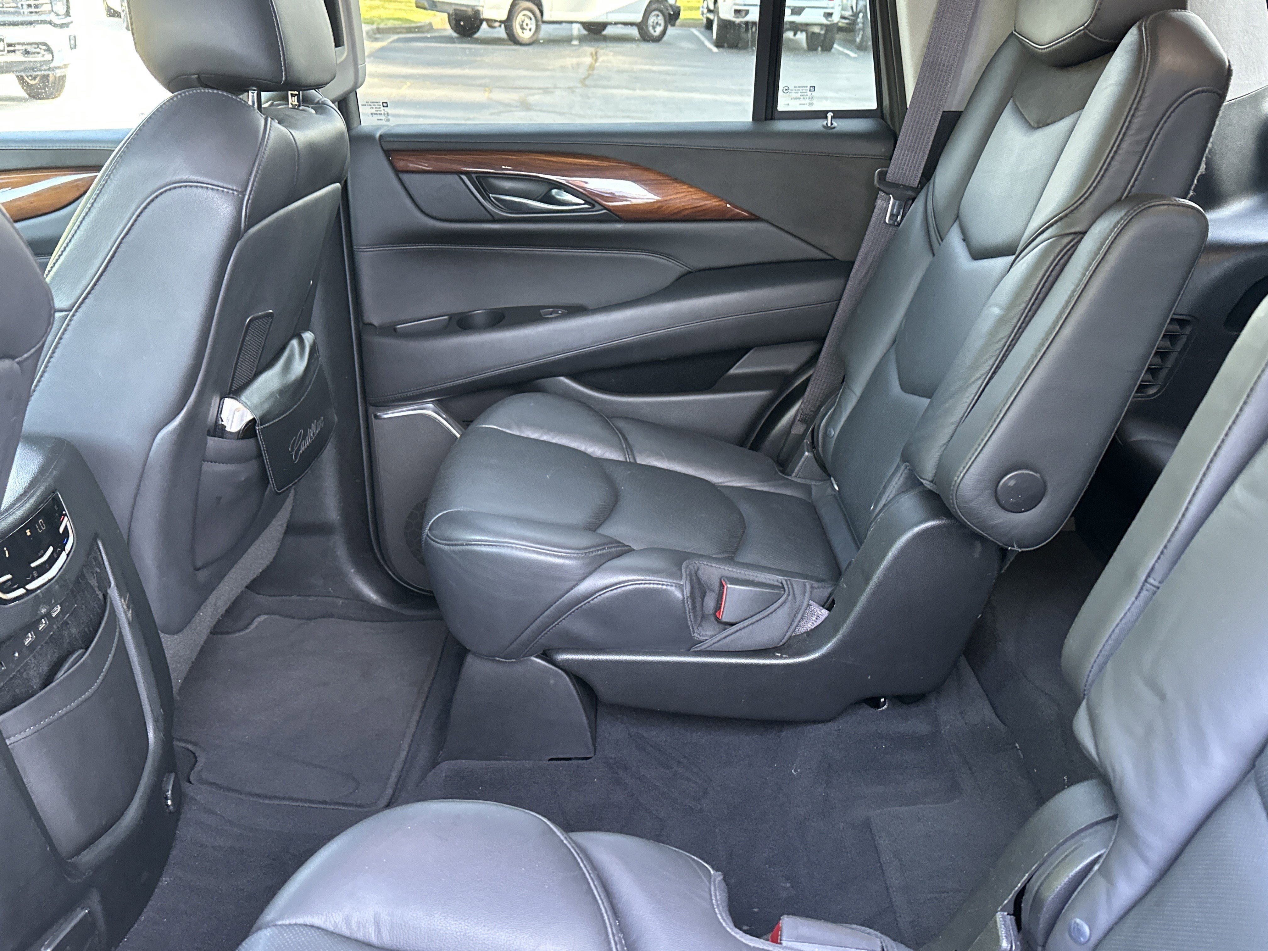 2017 Cadillac Escalade Luxury