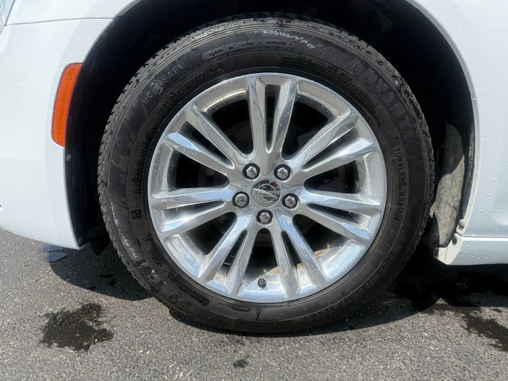 2020 Chrysler 300 Touring L