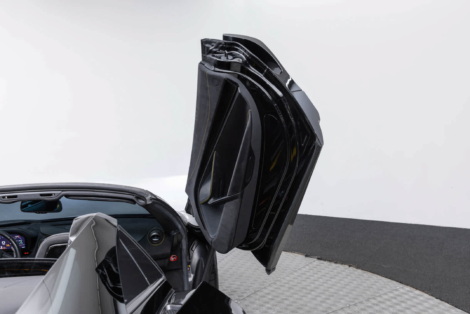 Used 2022 McLaren 720S Spider photo 33