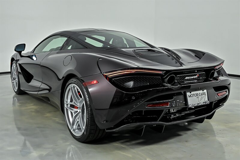 Used 2018 McLaren 720S photo 10