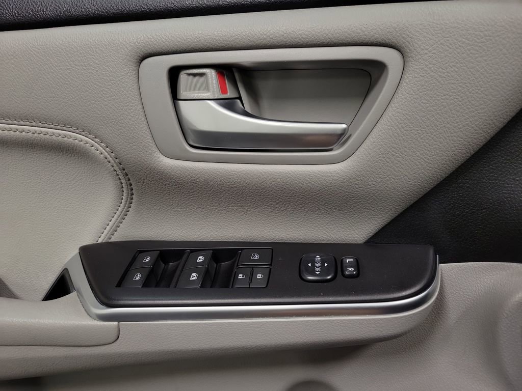 2017 Toyota Camry XLE