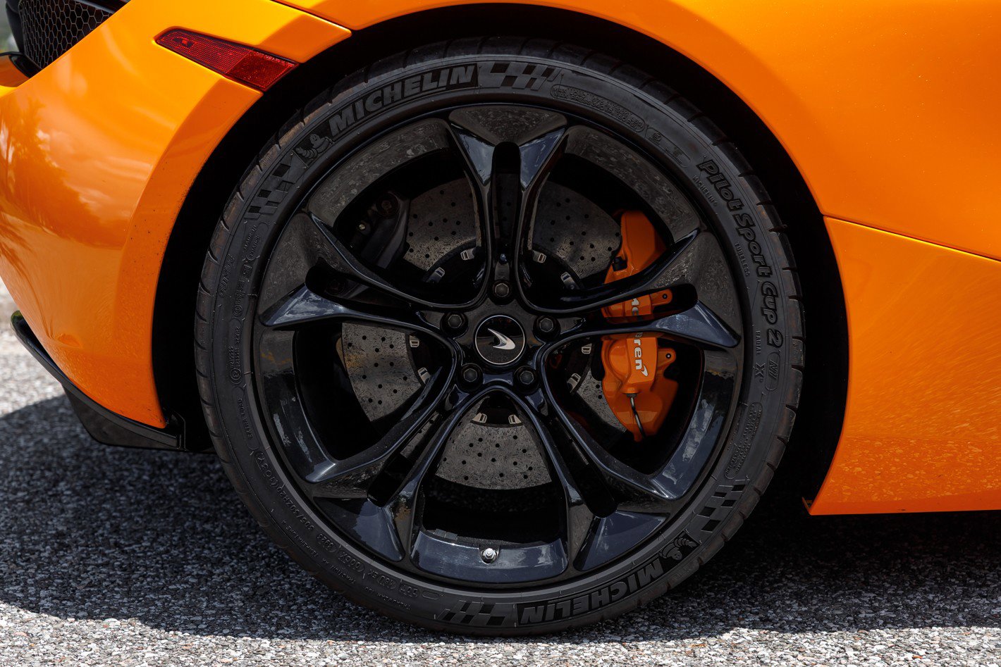 Used 2019 McLaren 720S Luxury photo 12