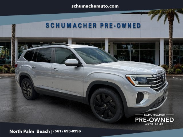 Used 2025 Volkswagen Atlas SE w/ Black Wheel Package