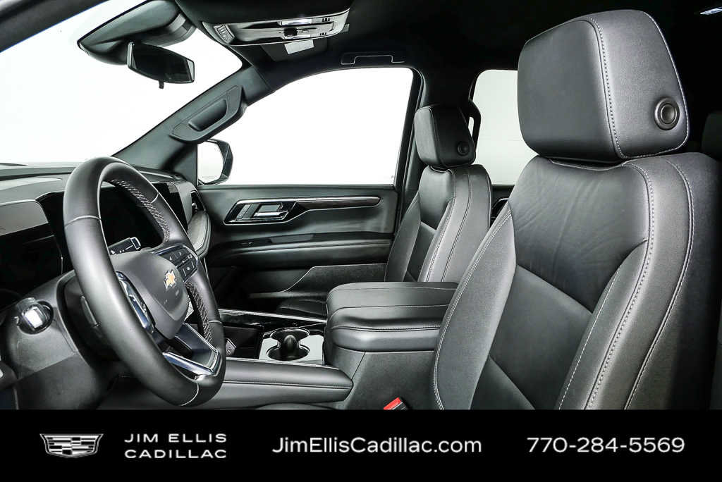 2025 Chevrolet Suburban LT