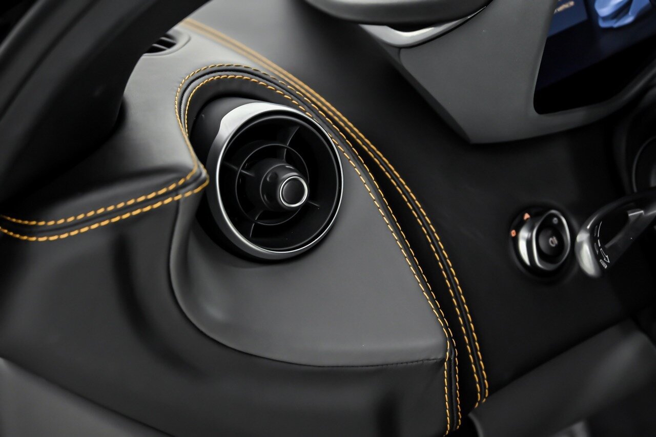 Used 2019 McLaren 600LT photo 22
