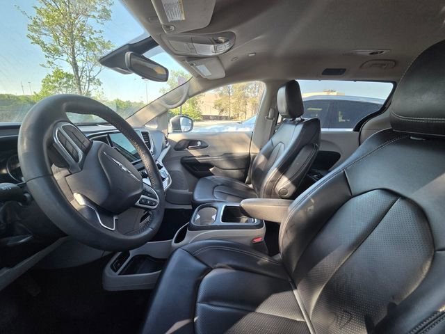 2023 Chrysler Pacifica Touring-L