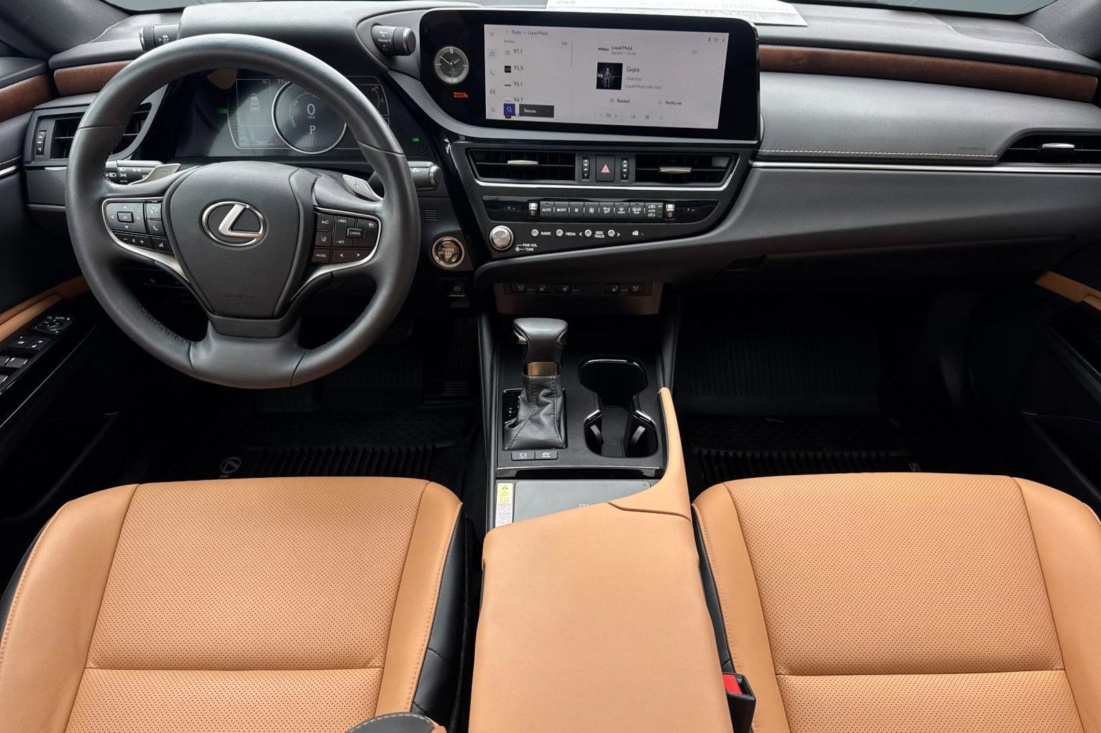 2023 Lexus ES 300h