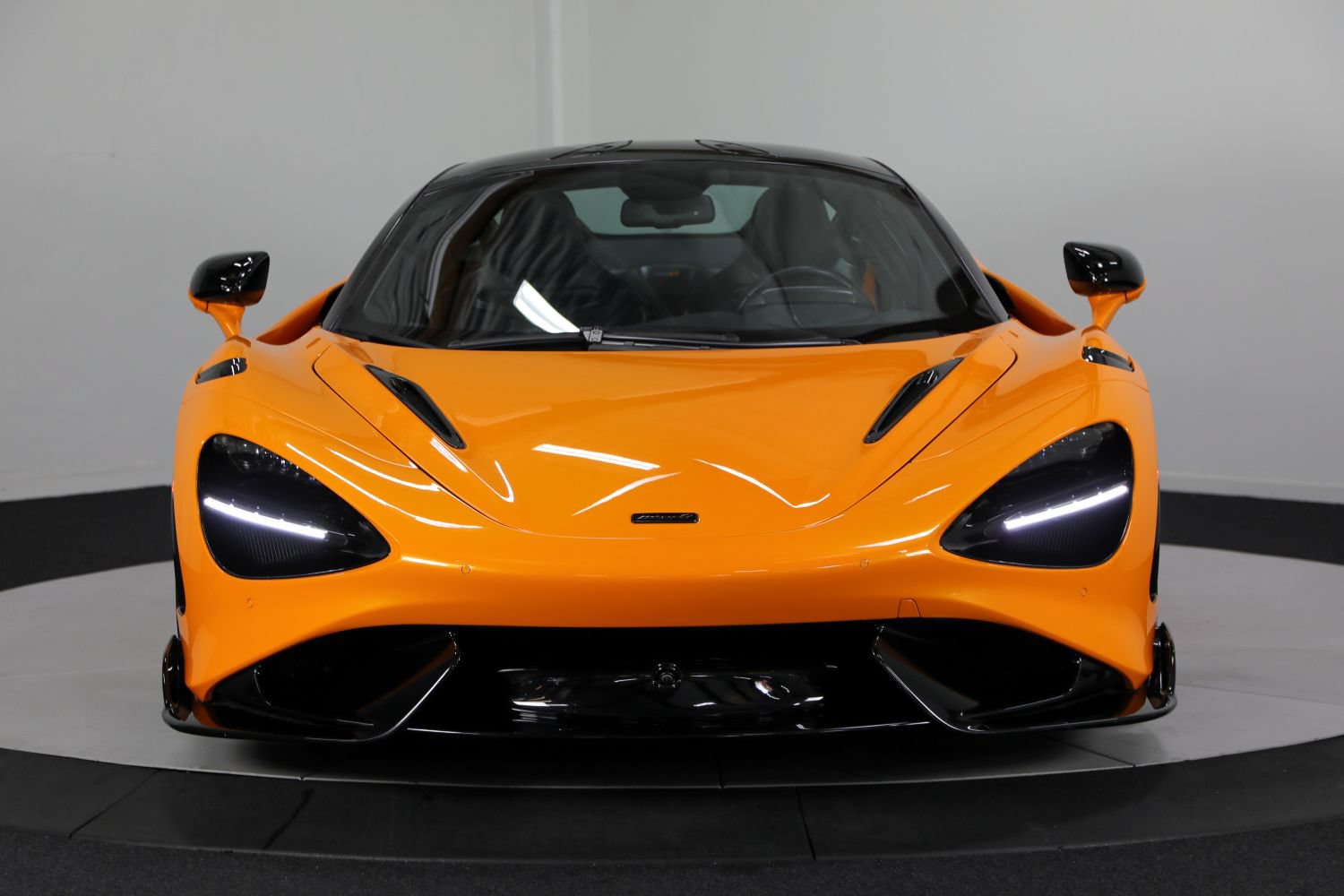 Used 2021 McLaren 765LT photo 11