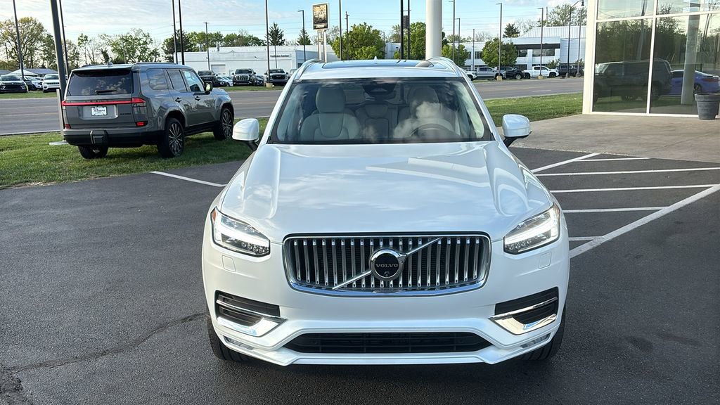 2025 Volvo Xc90 B6 Plus