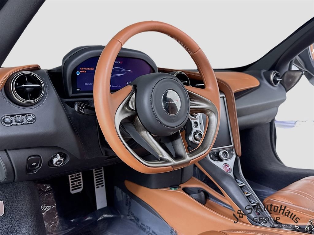 Used 2018 McLaren 720S photo 9