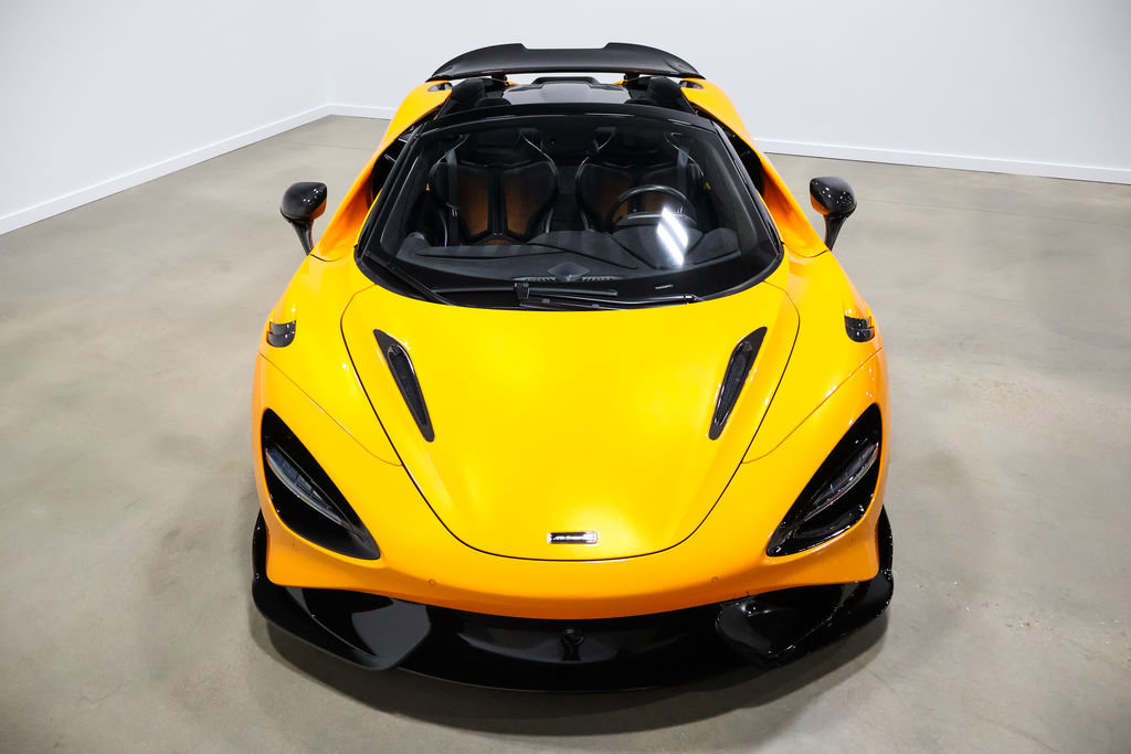 Used 2022 McLaren 765LT photo 32