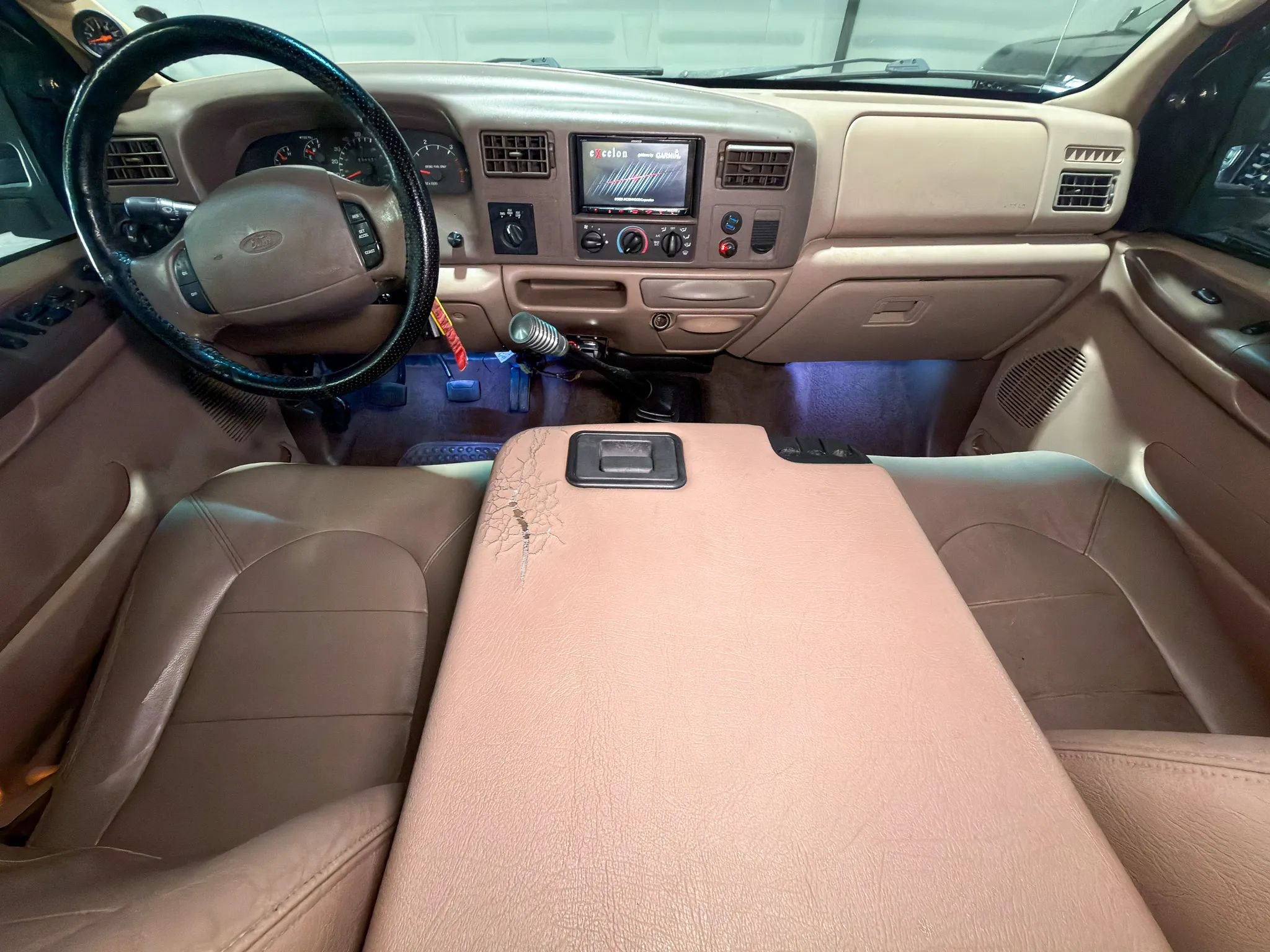 1999 Ford F-350 LARIAT - Photo 9