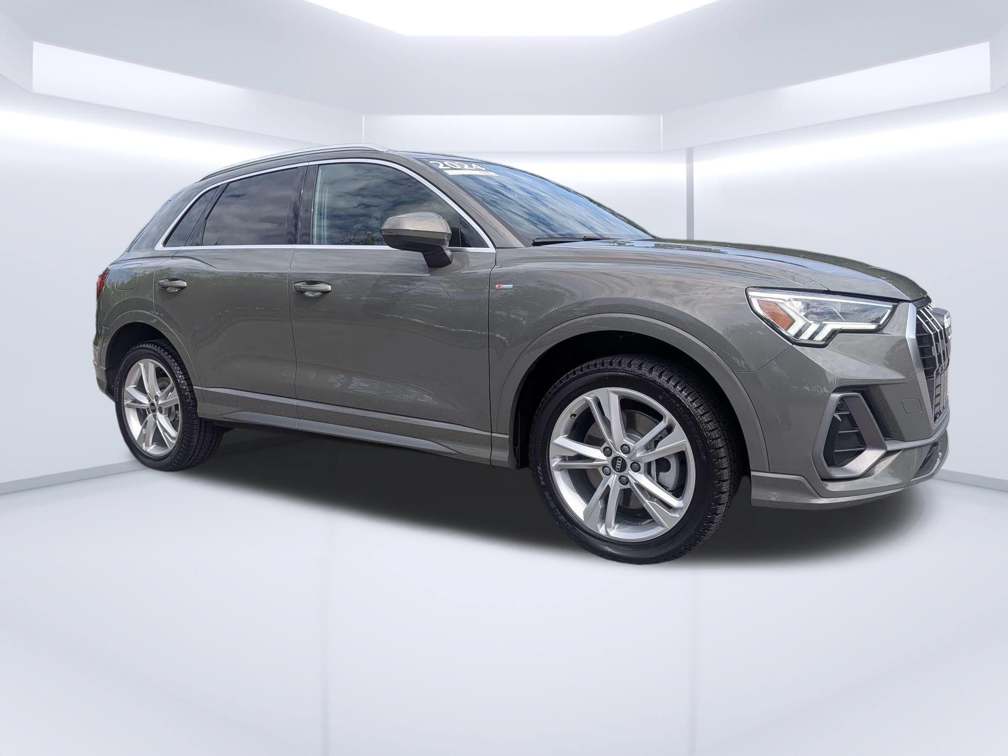 Certified 2024 Audi Q3 2.0T Premium