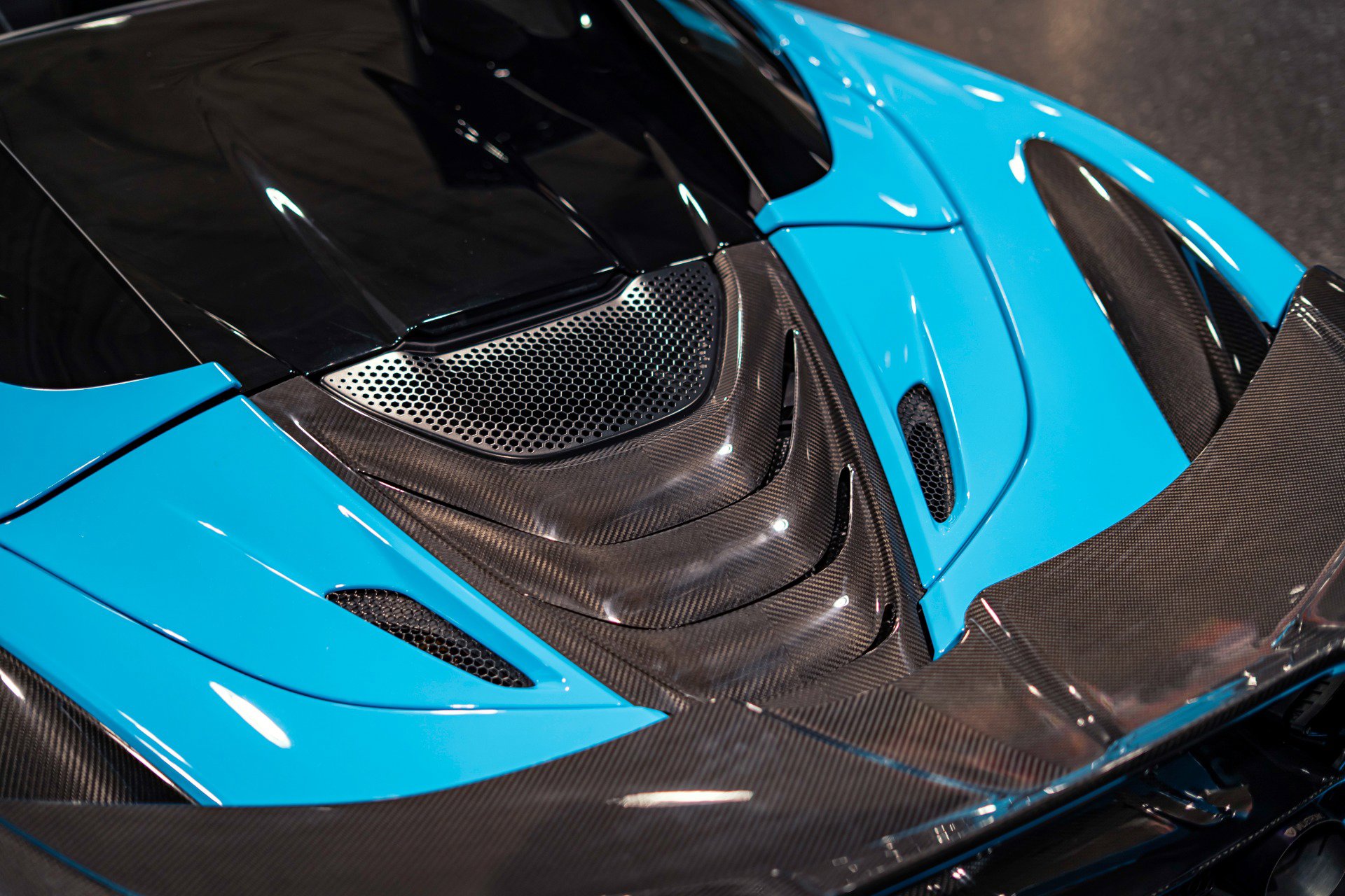 Used 2021 McLaren 720S Spider photo 17