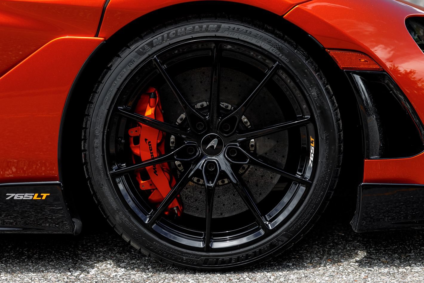Used 2021 McLaren 765LT photo 14